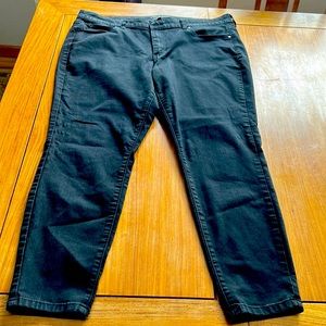 Ladies Jeans. Size 18WS. Jennifer Lopez